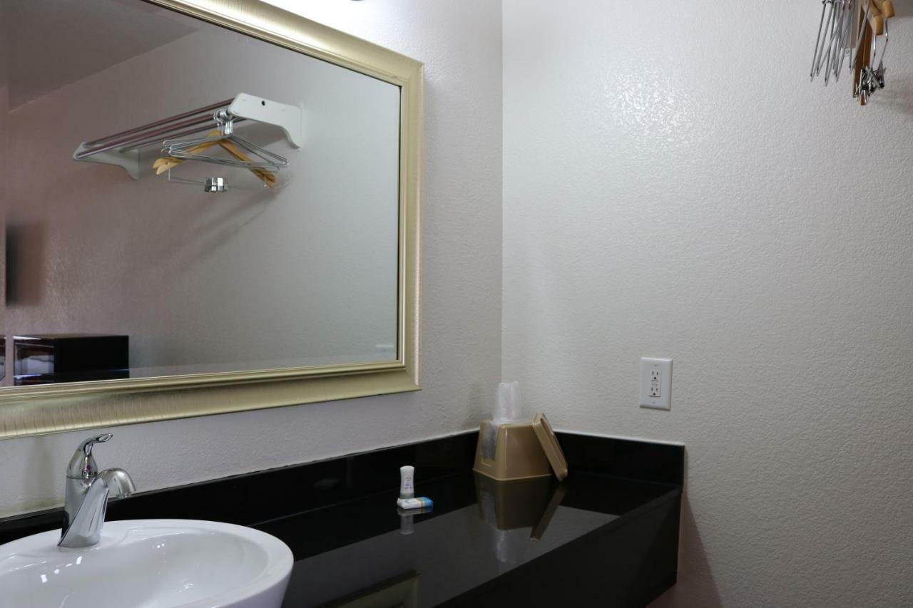 Heritage Inn & Suites El Dorado Eksteriør bilde